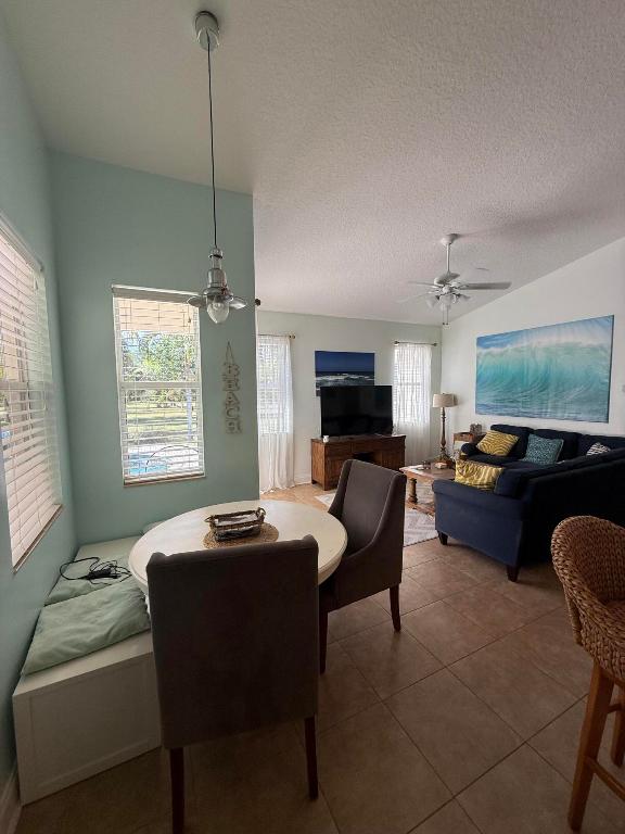 15119 98th Jupiter, FL 33478