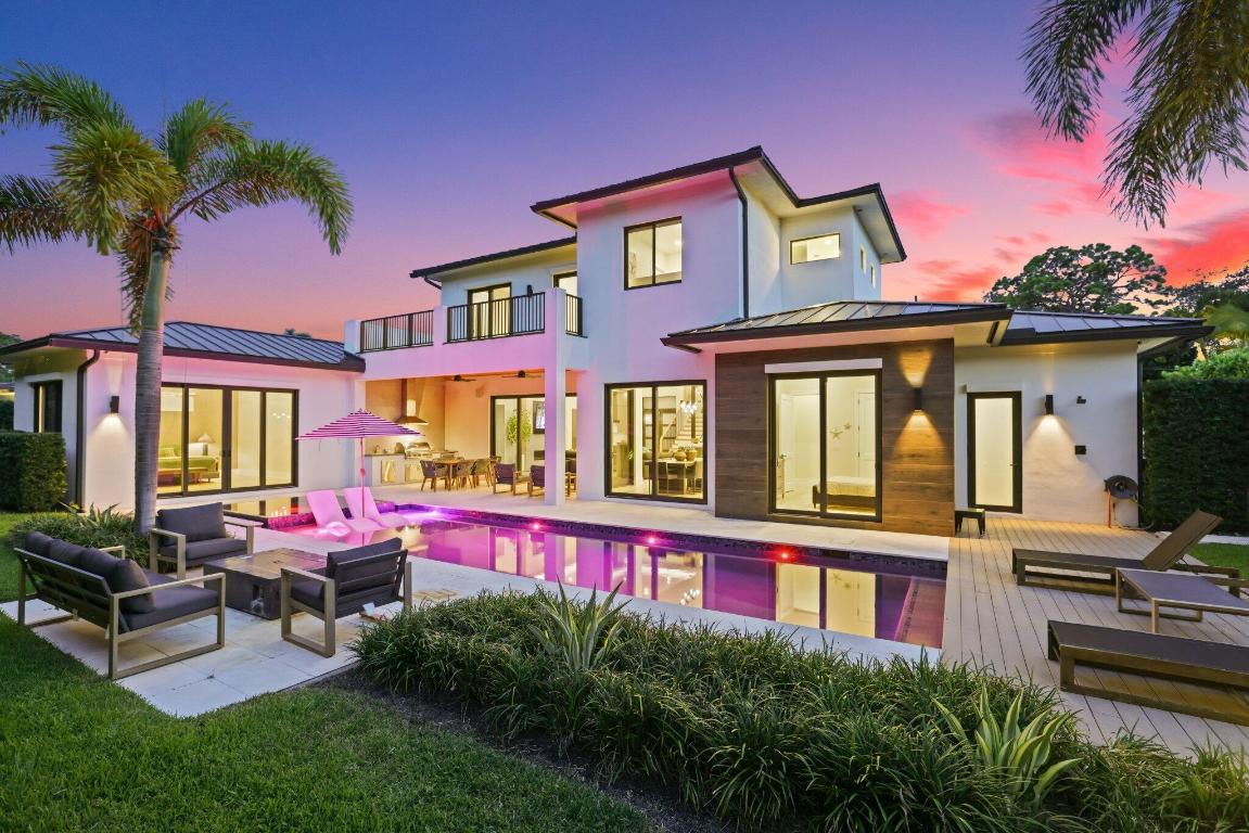 525 Whispering Pines