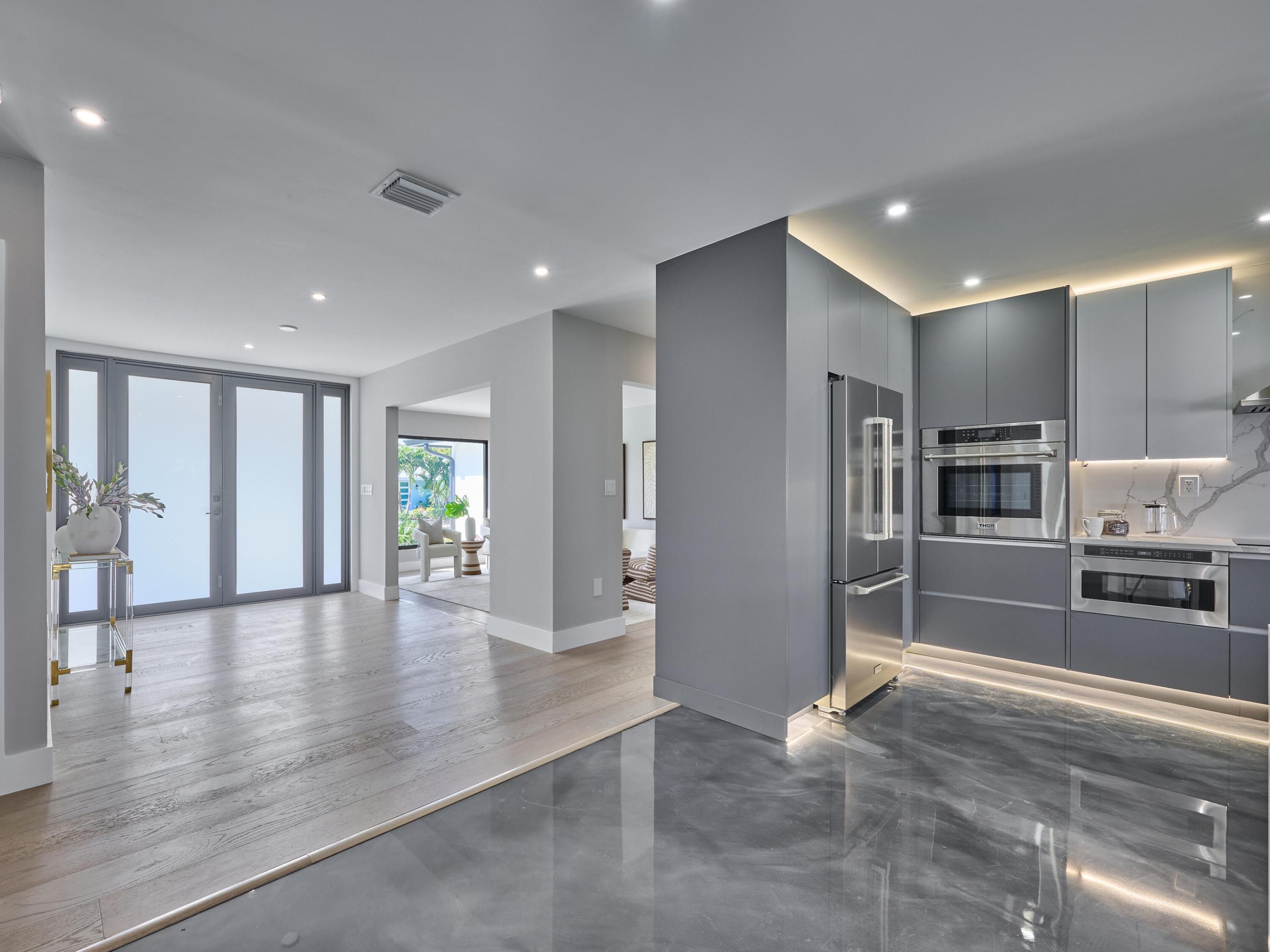 1170 Fairview Singer Island, FL 33404