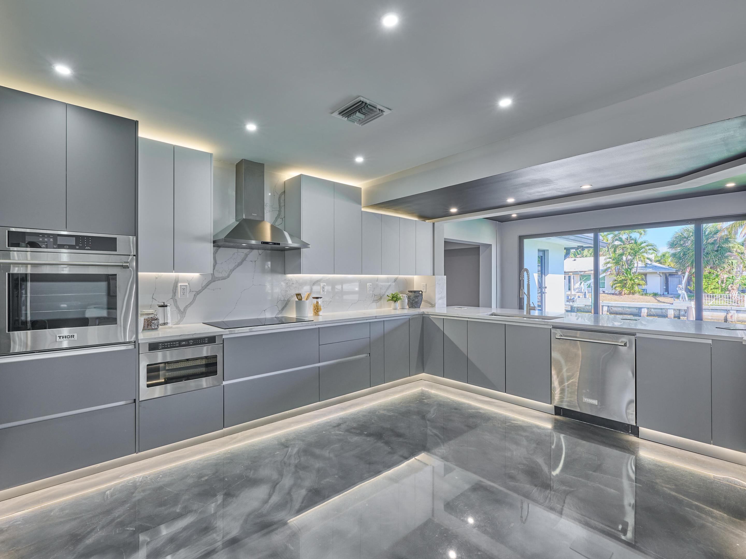 1170 Fairview Singer Island, FL 33404