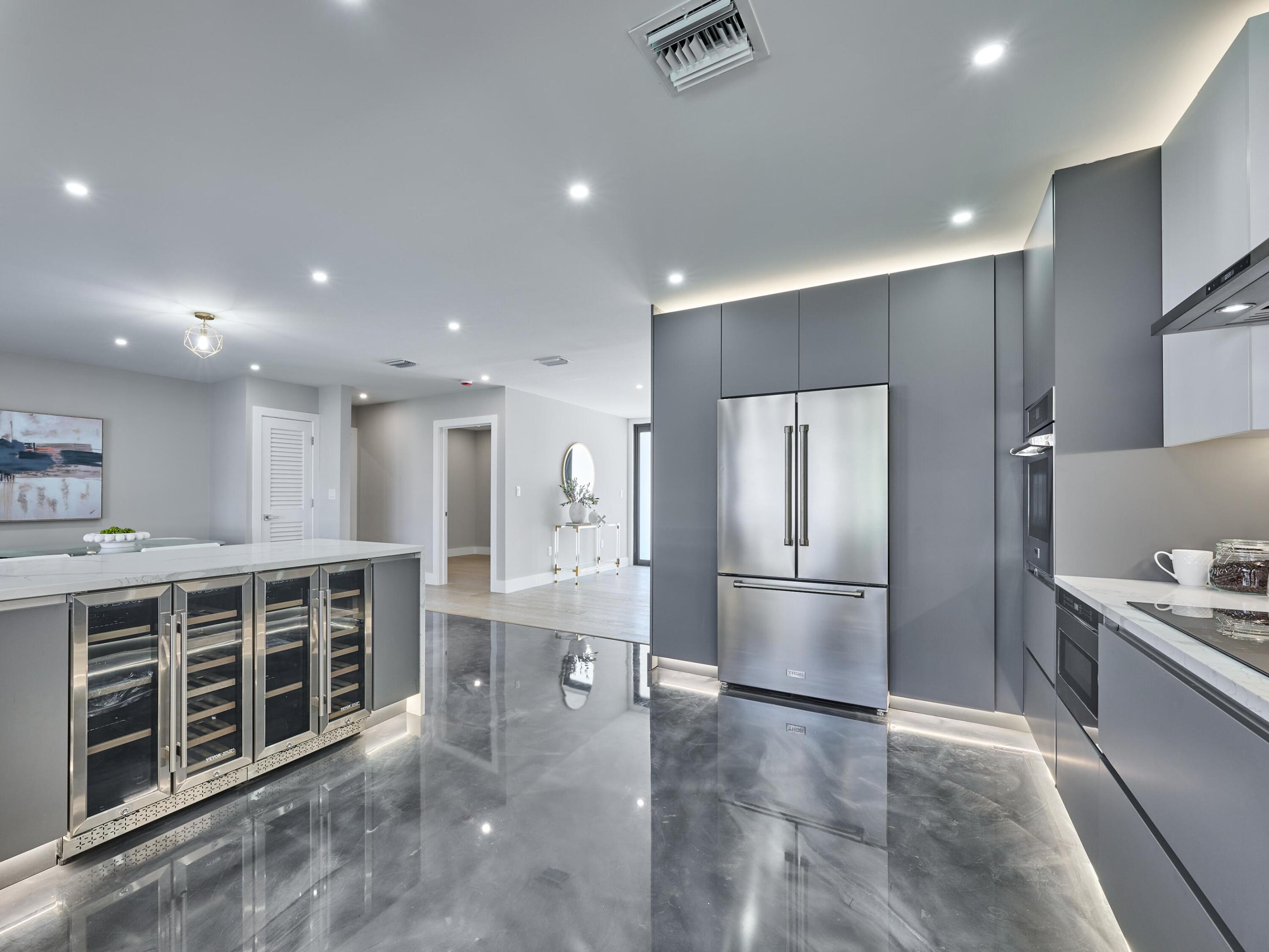 1170 Fairview Singer Island, FL 33404