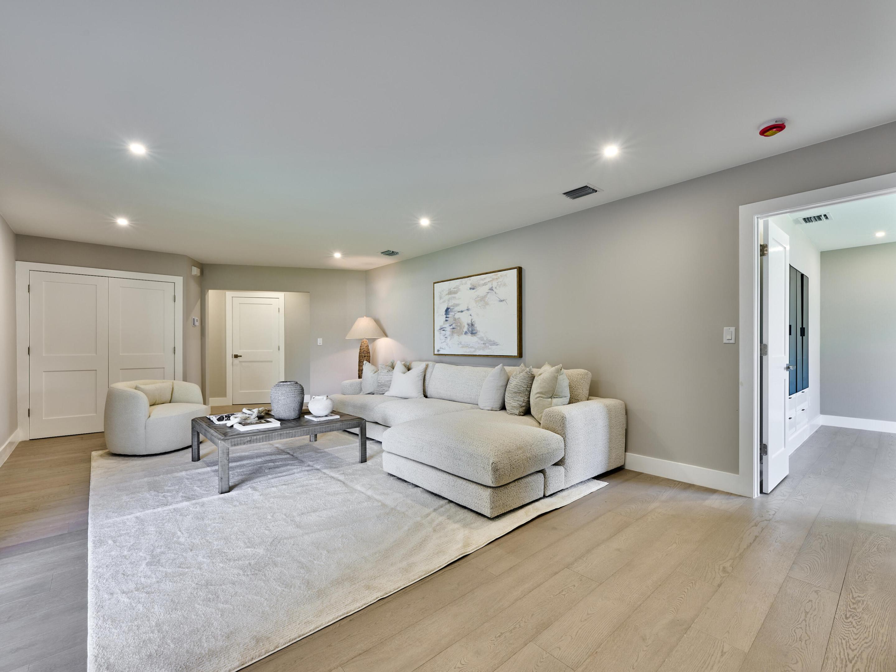 1170 Fairview Singer Island, FL 33404