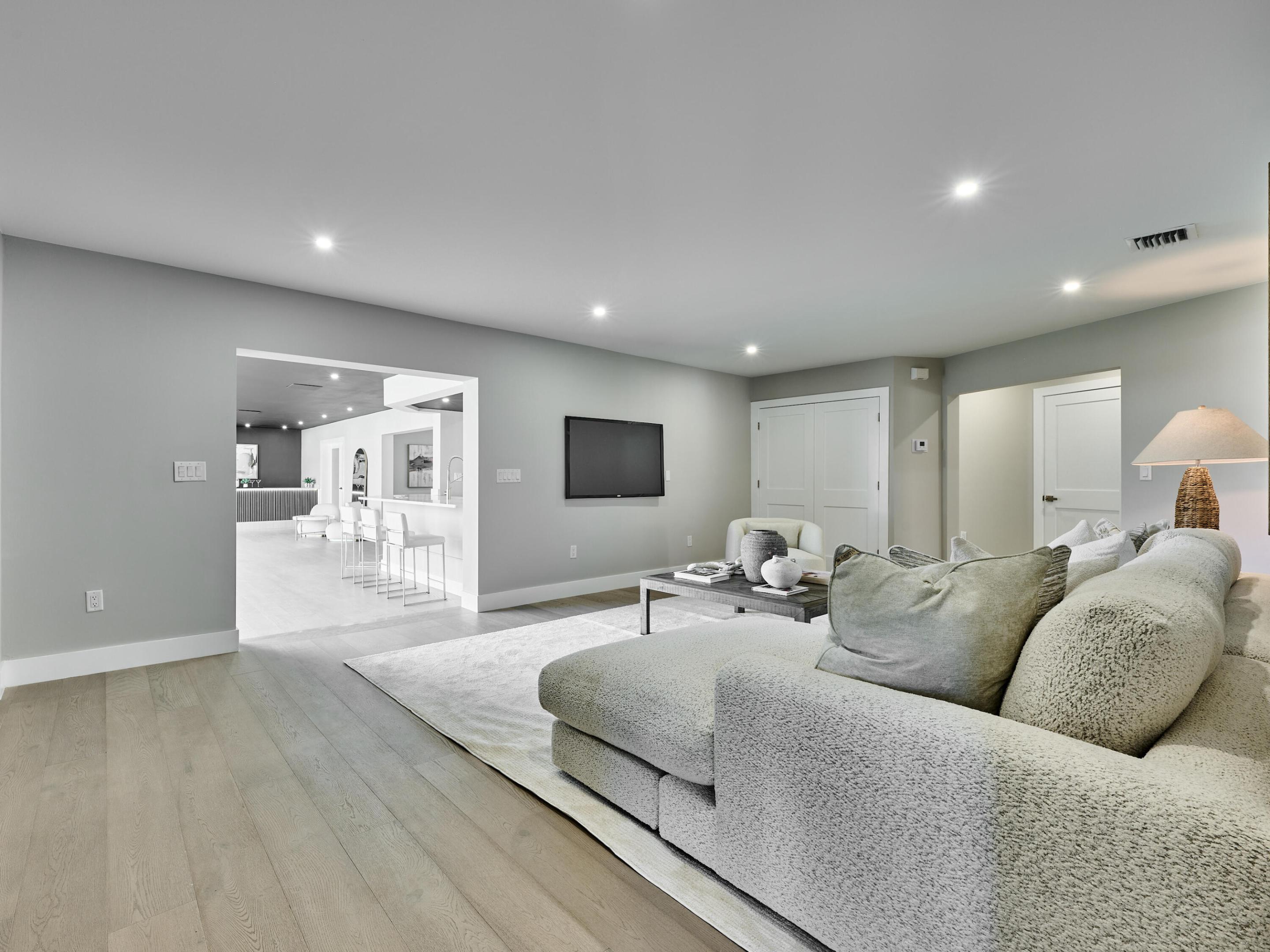 1170 Fairview Singer Island, FL 33404