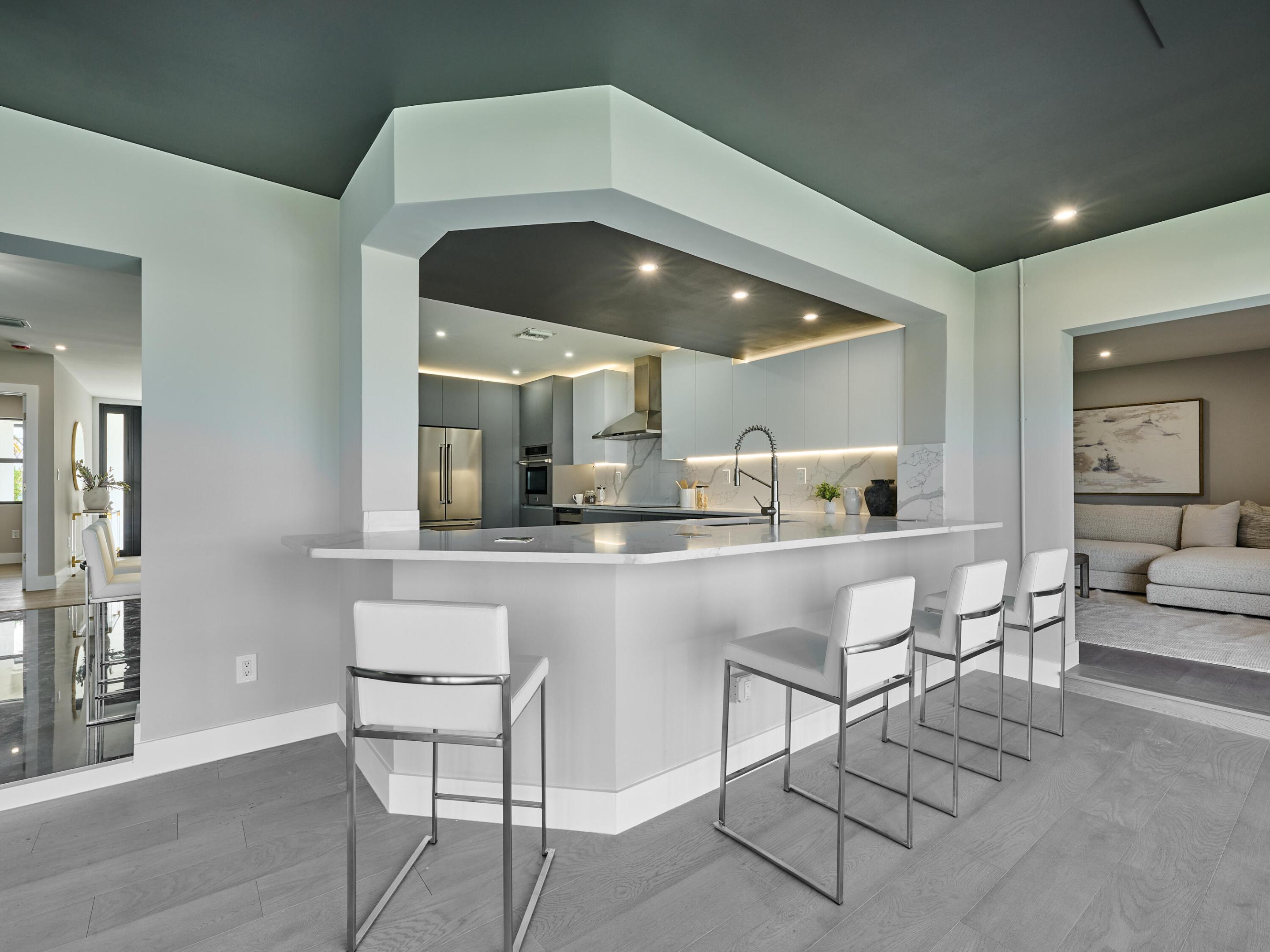 1170 Fairview Singer Island, FL 33404