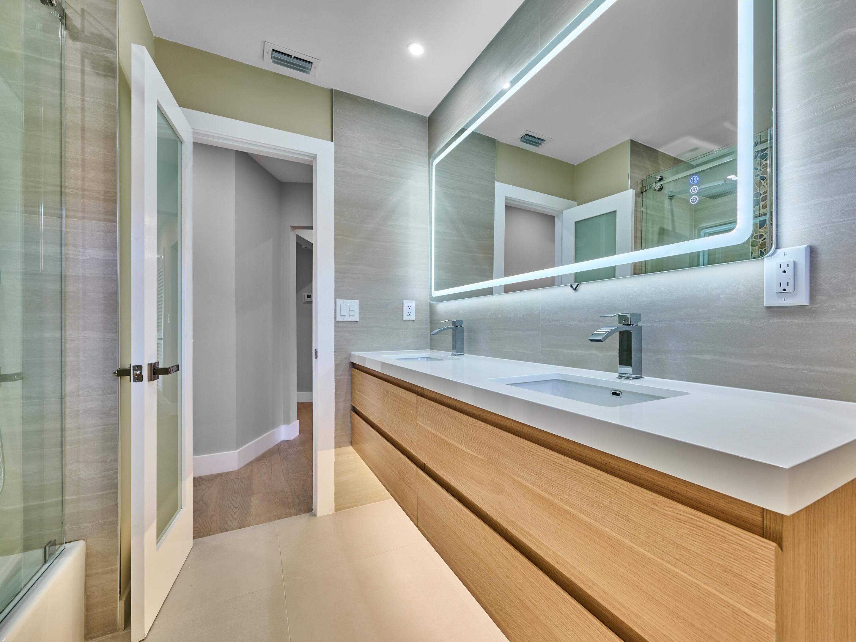 1170 Fairview Singer Island, FL 33404