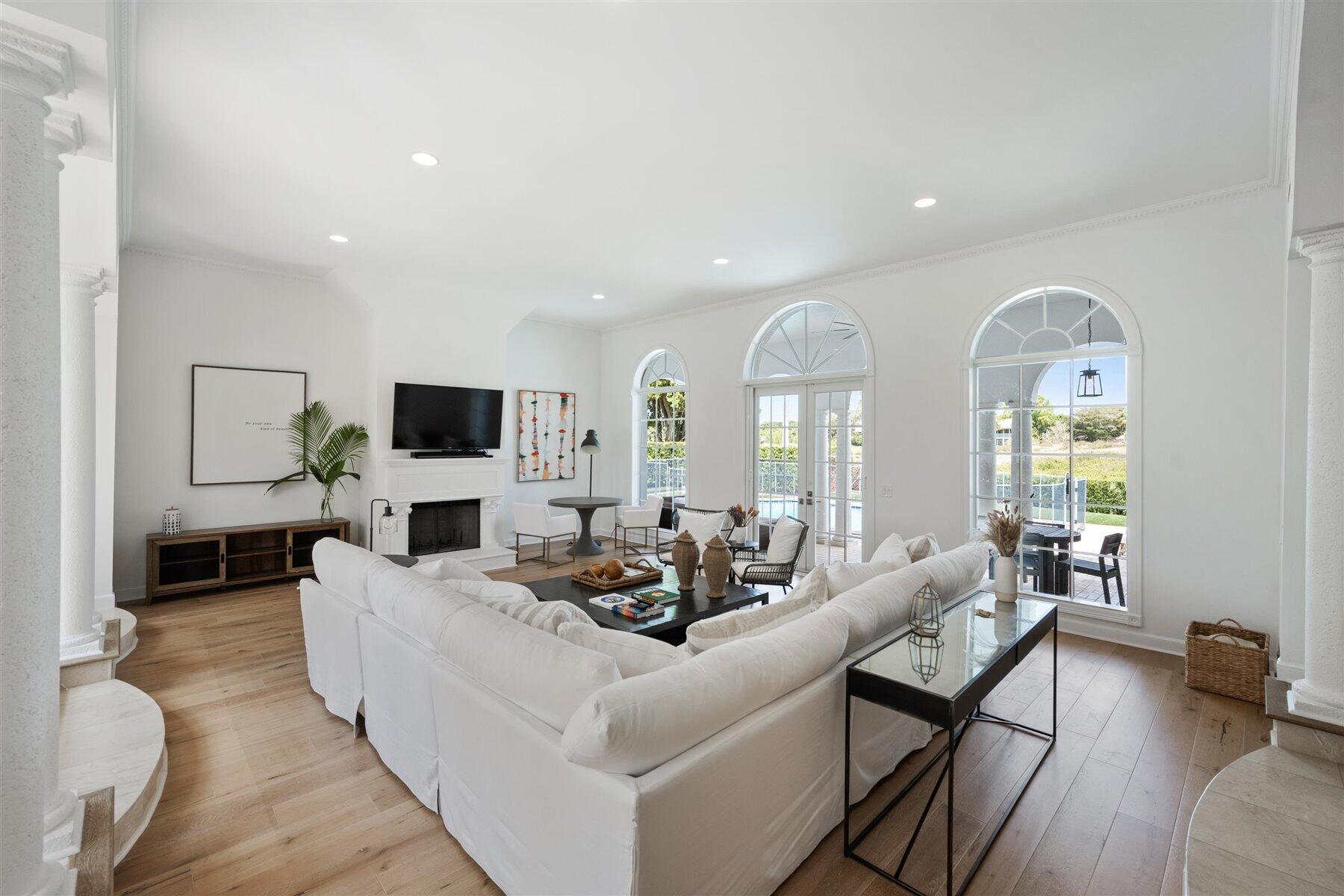 2377 Golf Brk Wellington, FL 33414