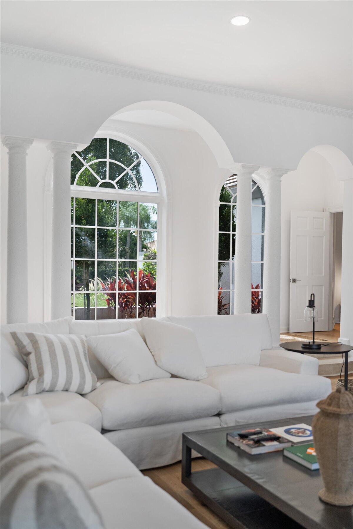 2377 Golf Brk Wellington, FL 33414