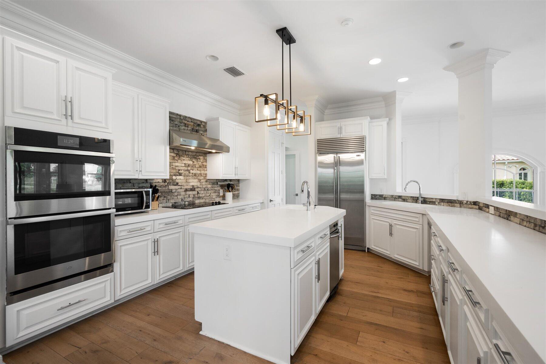 2377 Golf Brk Wellington, FL 33414