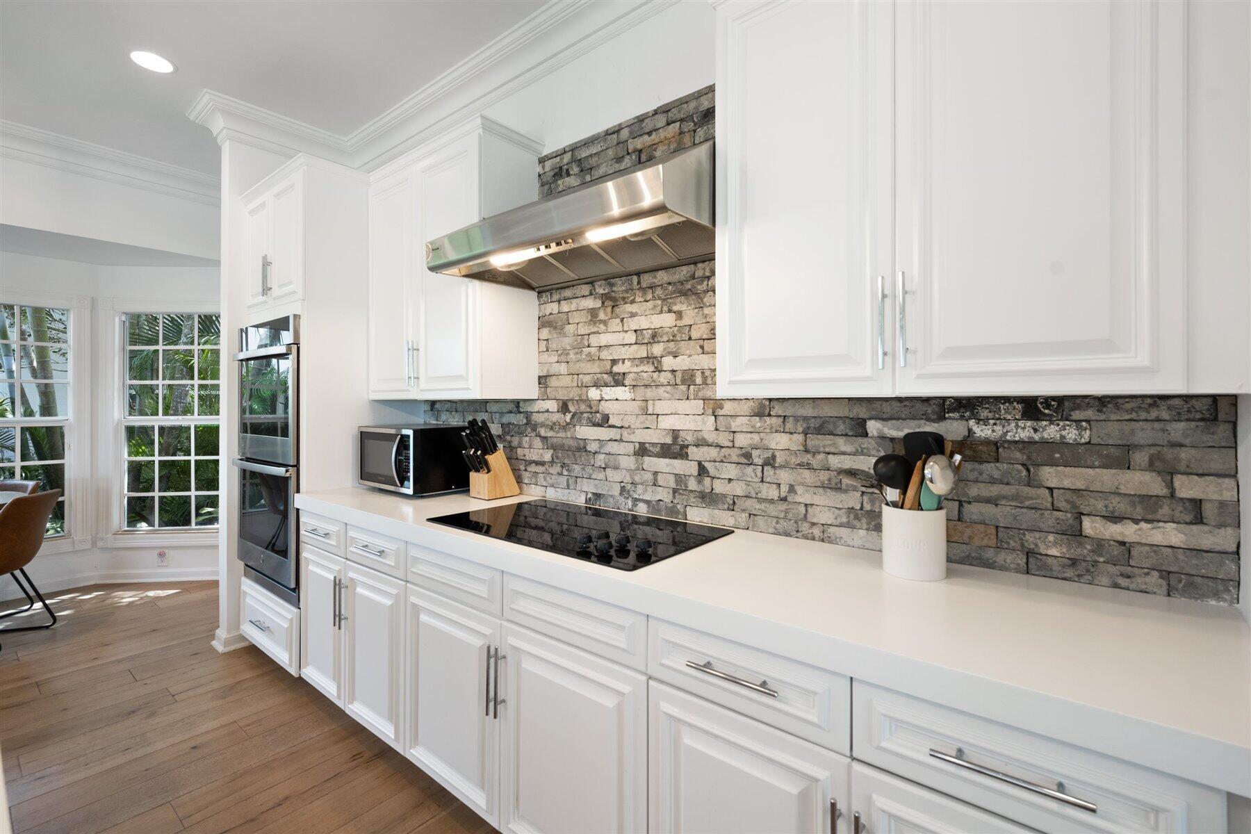 2377 Golf Brk Wellington, FL 33414