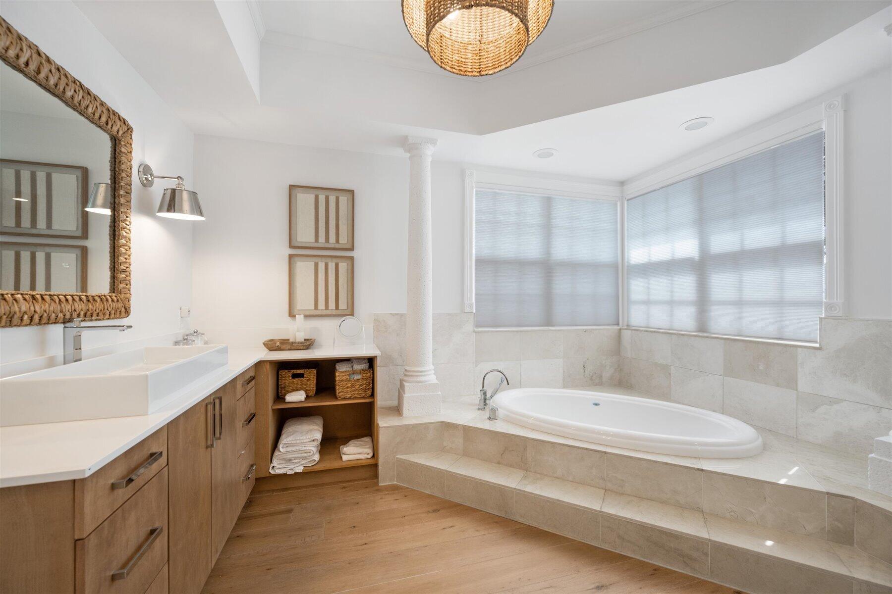 2377 Golf Brk Wellington, FL 33414