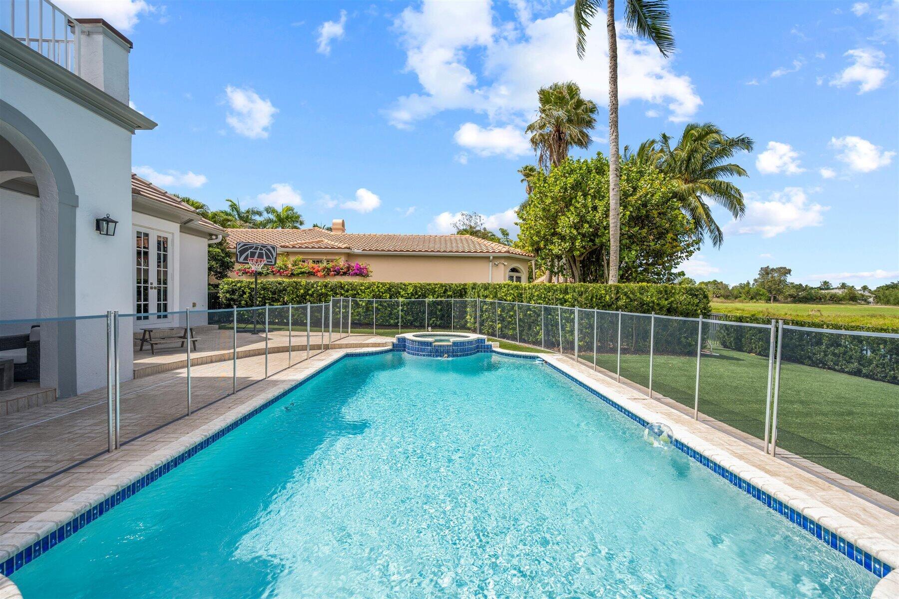 2377 Golf Brk Wellington, FL 33414