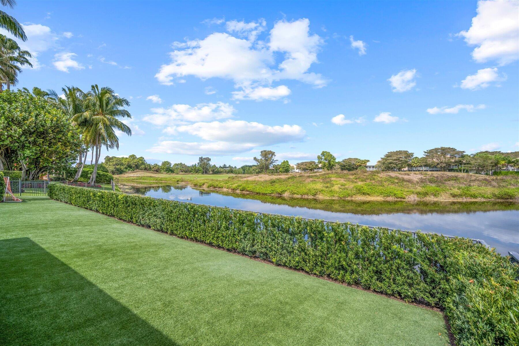 2377 Golf Brk Wellington, FL 33414