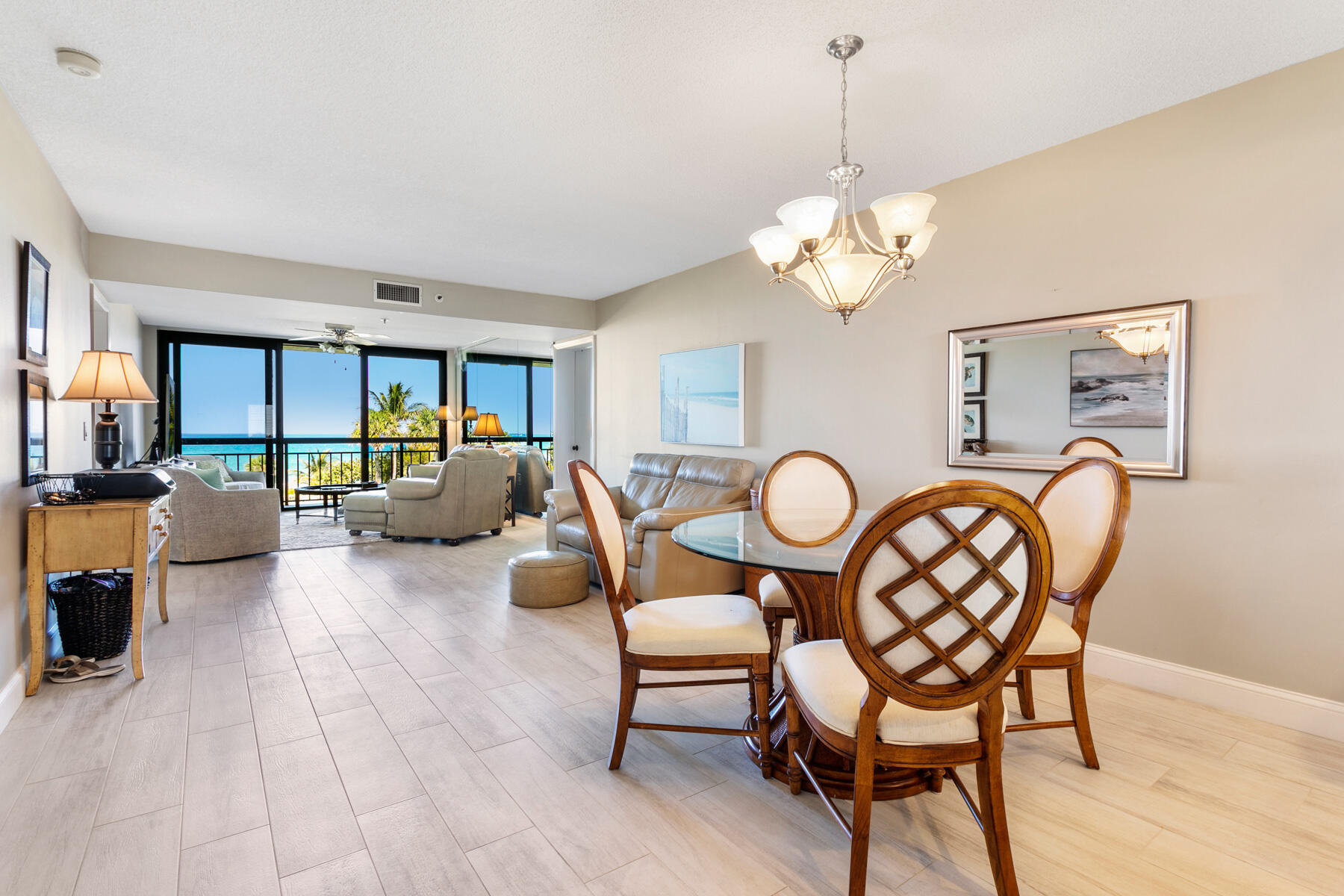 701 S Seas #405 Jupiter, FL 33477