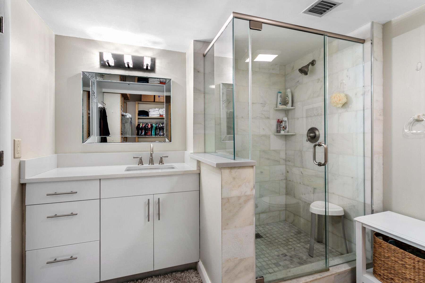 701 S Seas #405 Jupiter, FL 33477