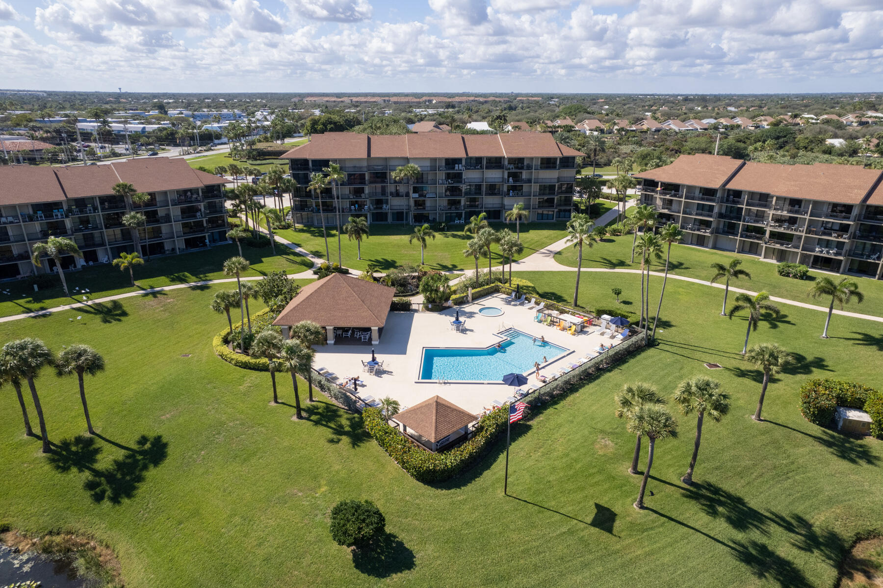 701 S Seas #405 Jupiter, FL 33477