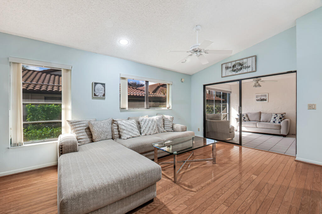 6235 Kings Gate Delray Beach, FL 33484