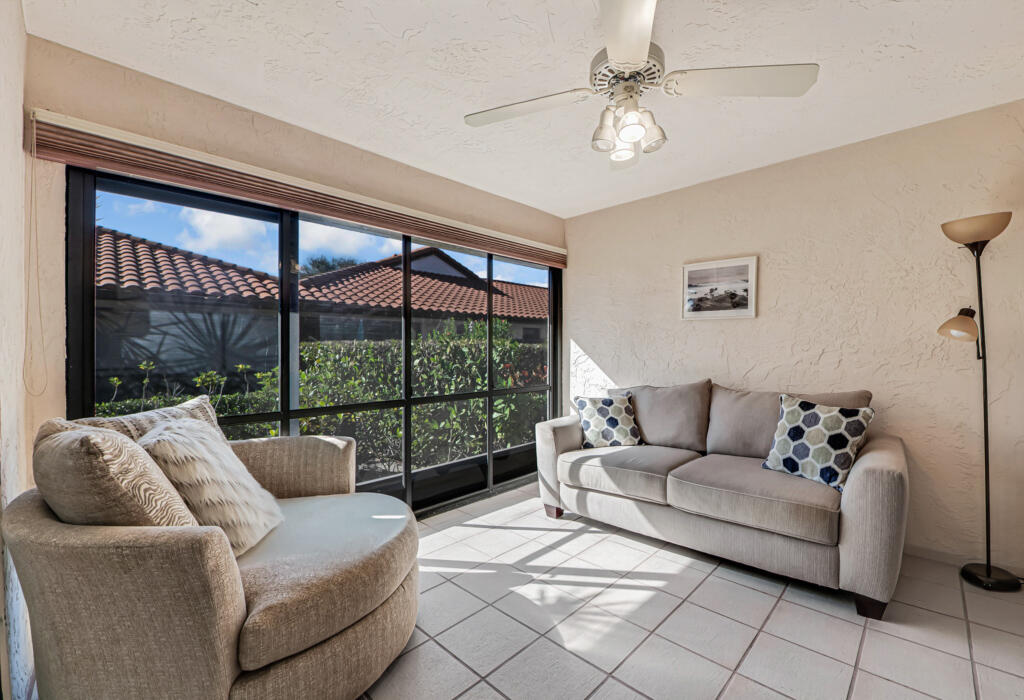 6235 Kings Gate Delray Beach, FL 33484