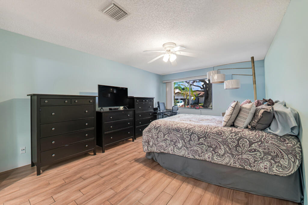 6235 Kings Gate Delray Beach, FL 33484