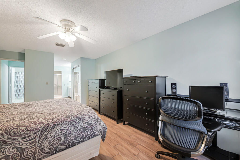 6235 Kings Gate Delray Beach, FL 33484