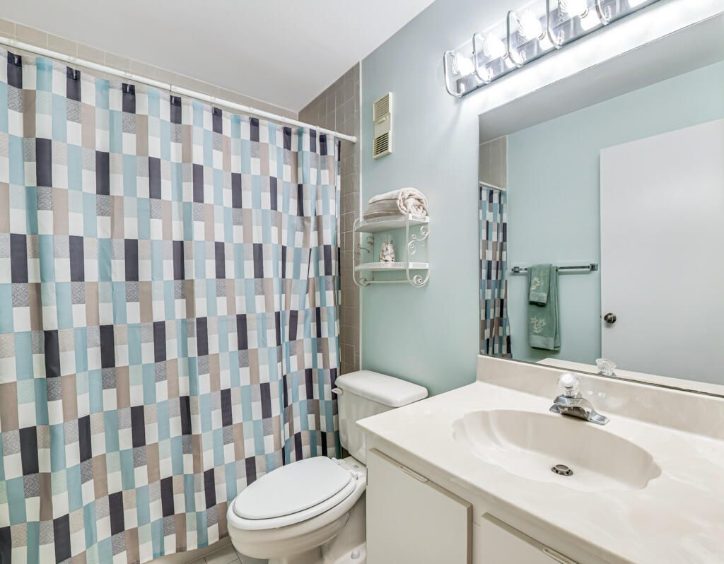 6235 Kings Gate Delray Beach, FL 33484