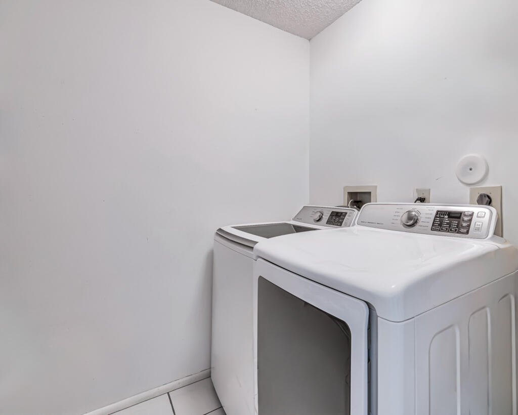 6235 Kings Gate Delray Beach, FL 33484