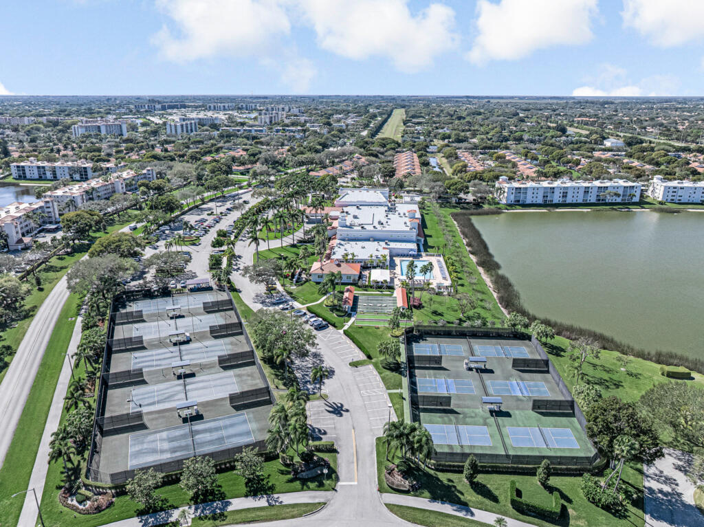 6235 Kings Gate Delray Beach, FL 33484