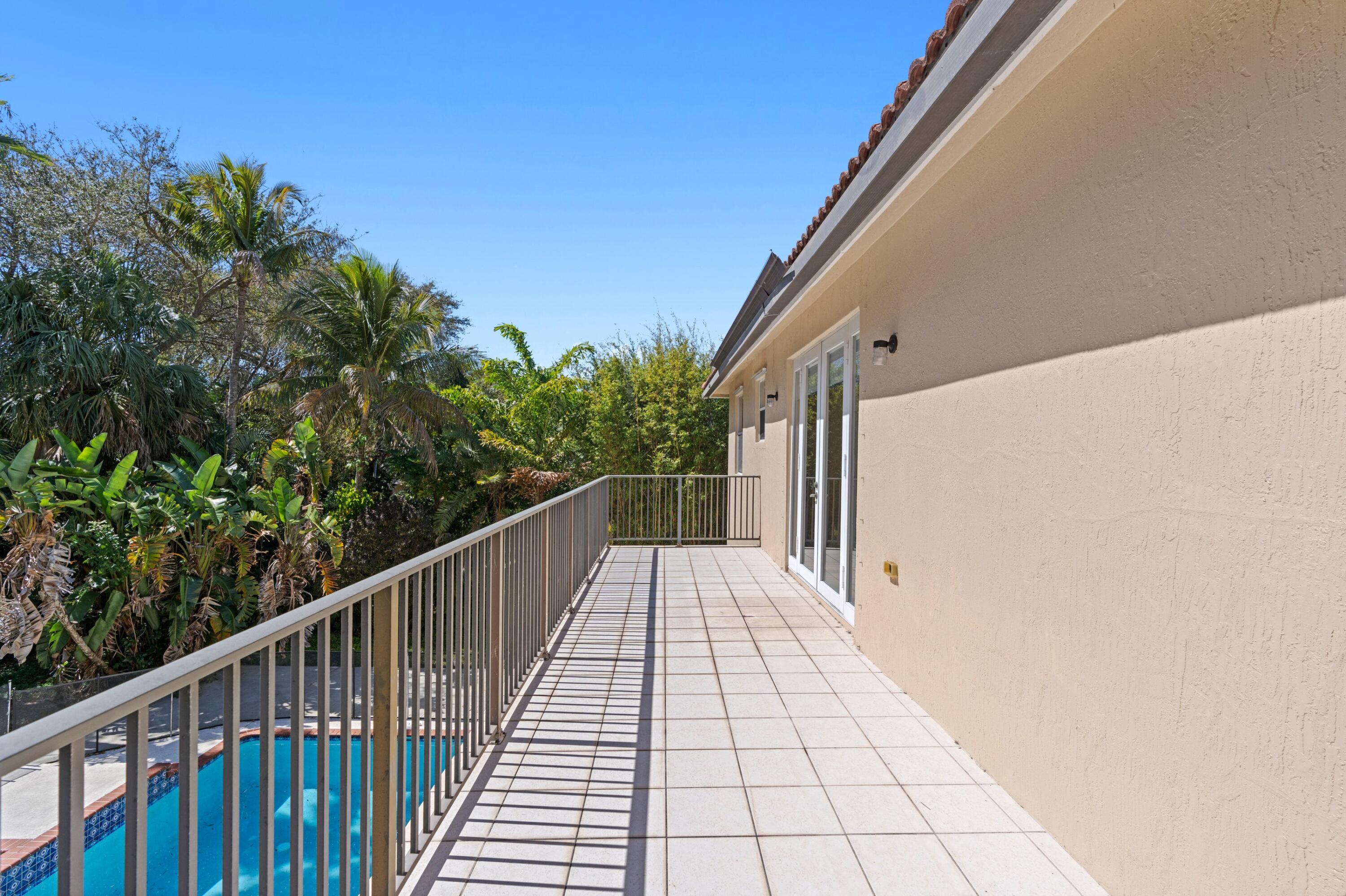 4162 Cedar Crk Rnch Lake Worth, FL 33467