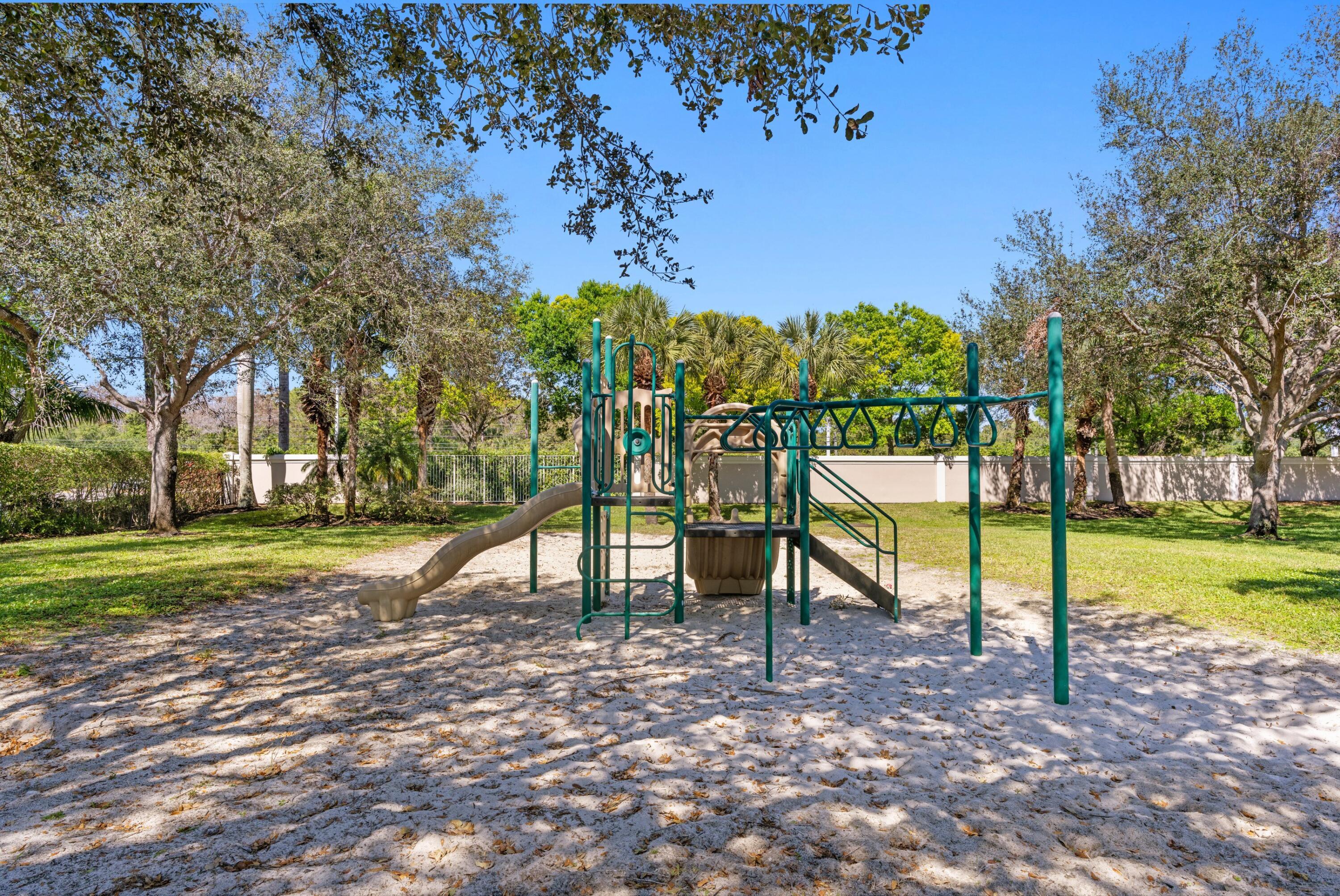 4162 Cedar Crk Rnch Lake Worth, FL 33467