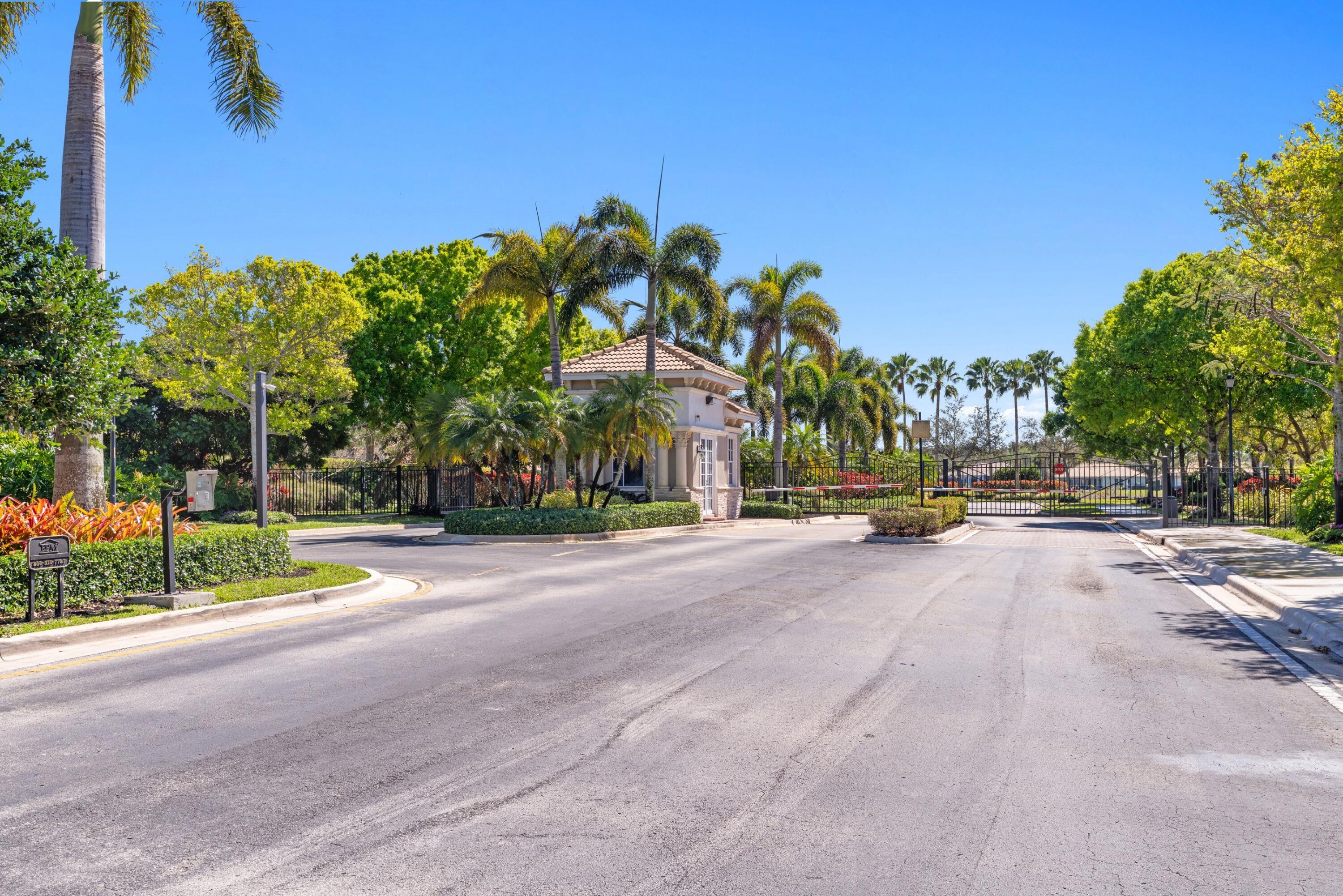 4162 Cedar Crk Rnch Lake Worth, FL 33467