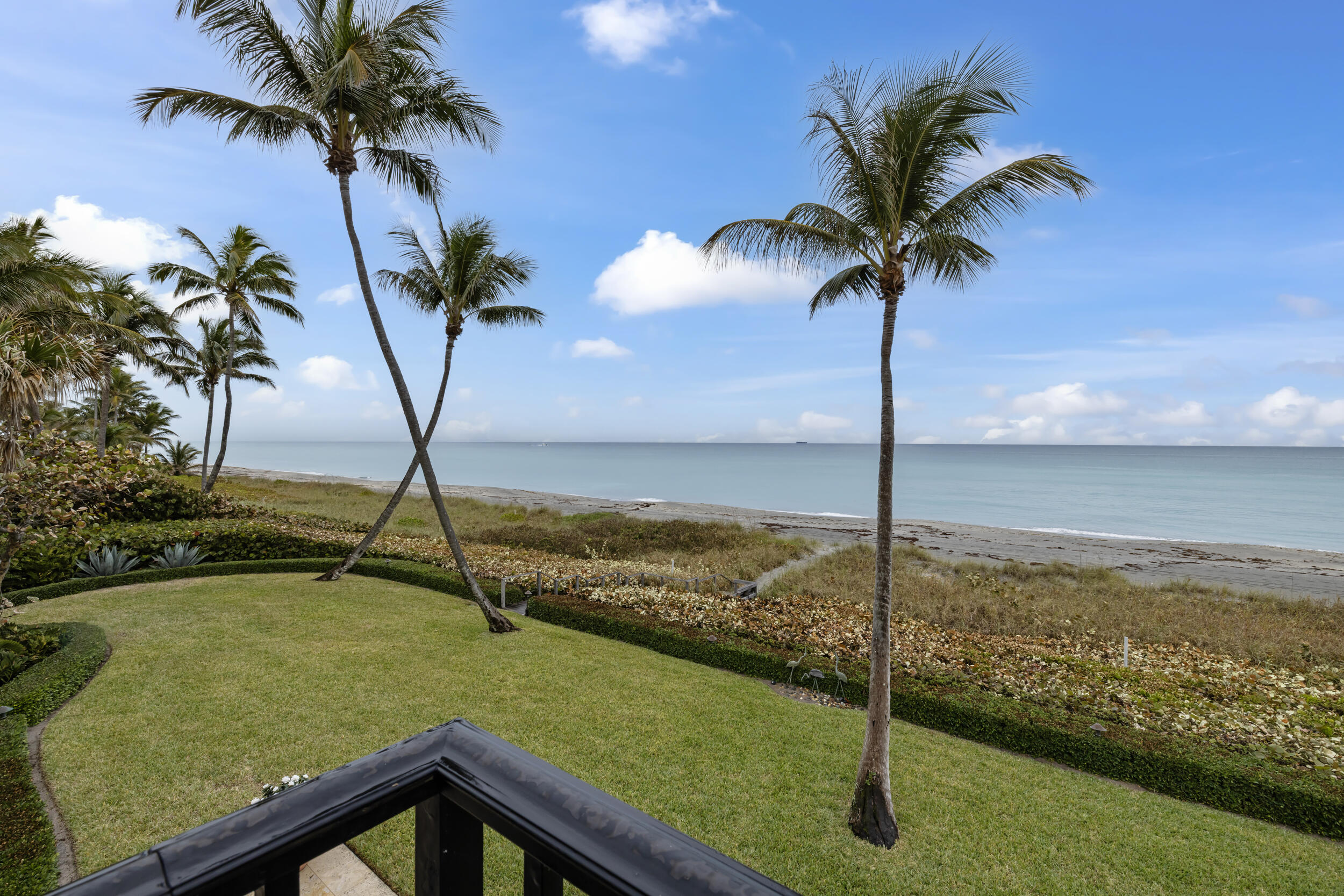 183 S Beach Jupiter Island, FL 33455