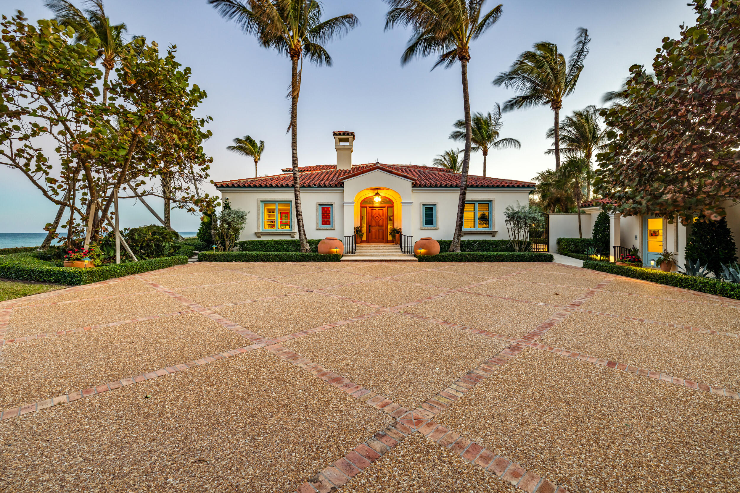 183 S Beach Jupiter Island, FL 33455