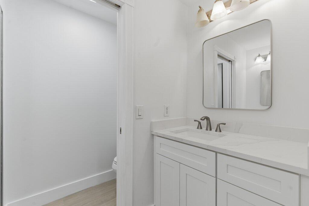 220 Blackbird Jupiter, FL 33458