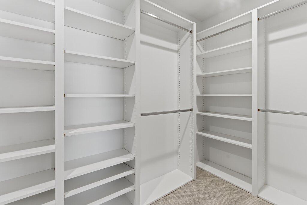 220 Blackbird Jupiter, FL 33458