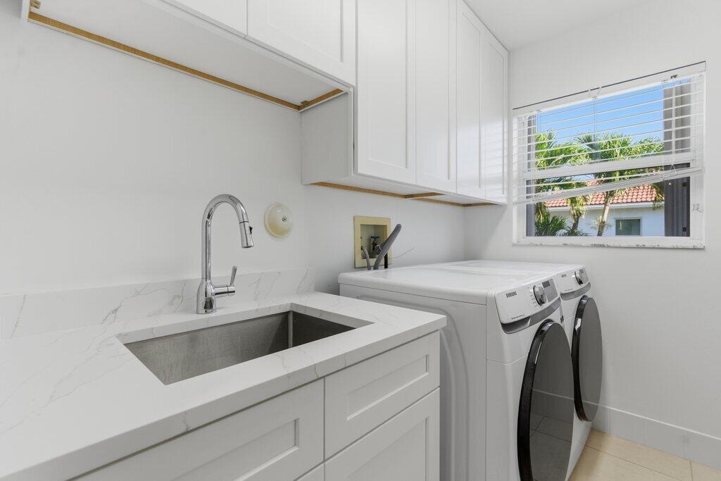 220 Blackbird Jupiter, FL 33458