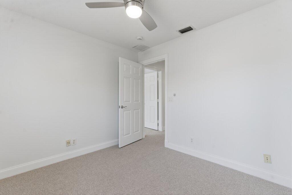 220 Blackbird Jupiter, FL 33458