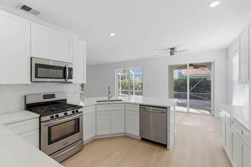 220 Blackbird Jupiter, FL 33458