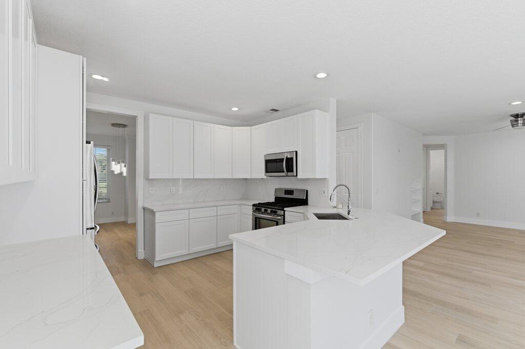 220 Blackbird Jupiter, FL 33458