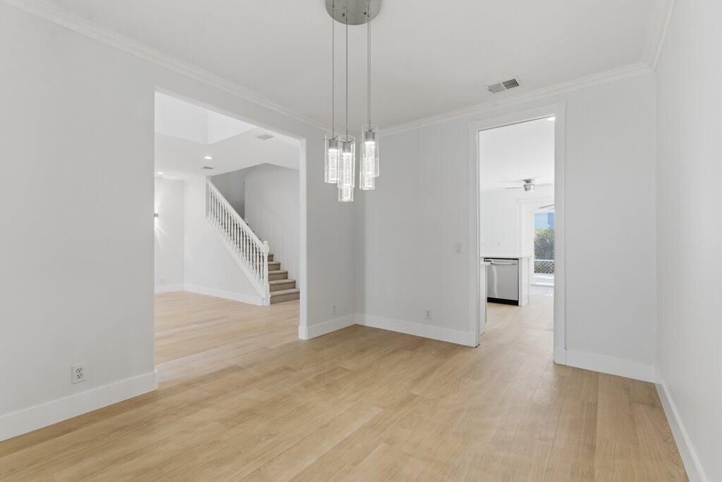 220 Blackbird Jupiter, FL 33458