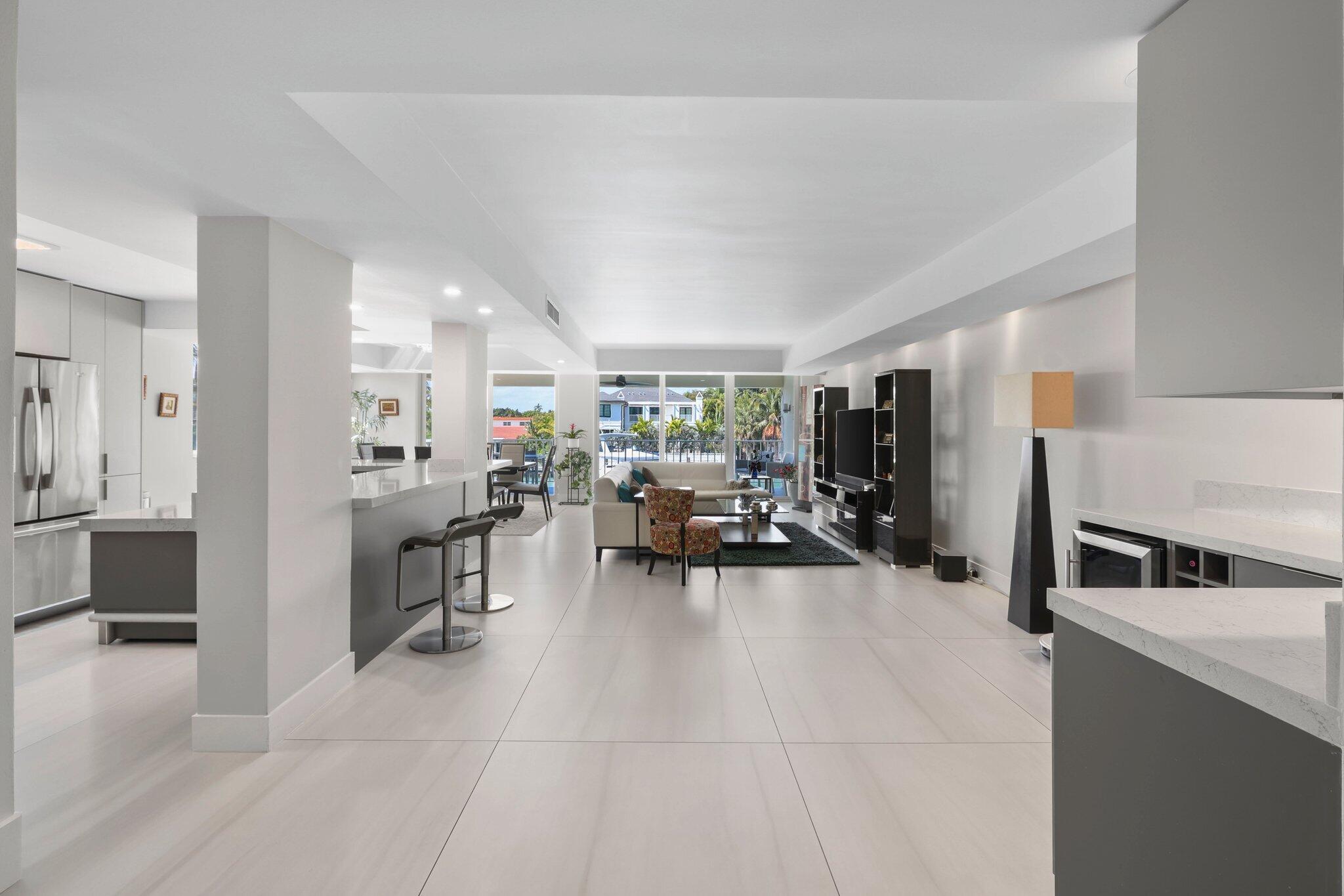 10180 W Bay Hbr #2a Bay Harbor Islands, FL 33154