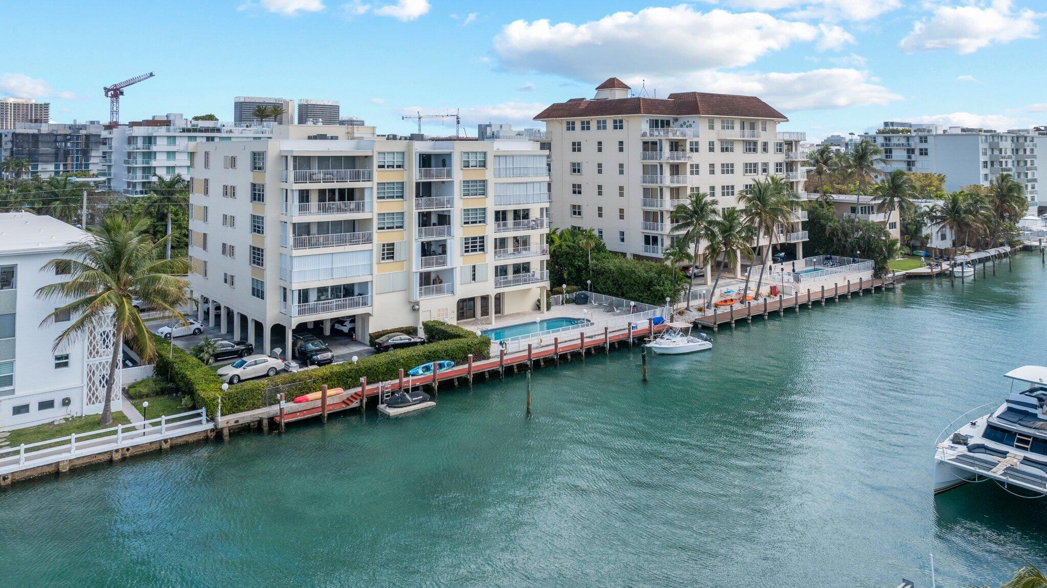 10180 W Bay Hbr #2a Bay Harbor Islands, FL 33154